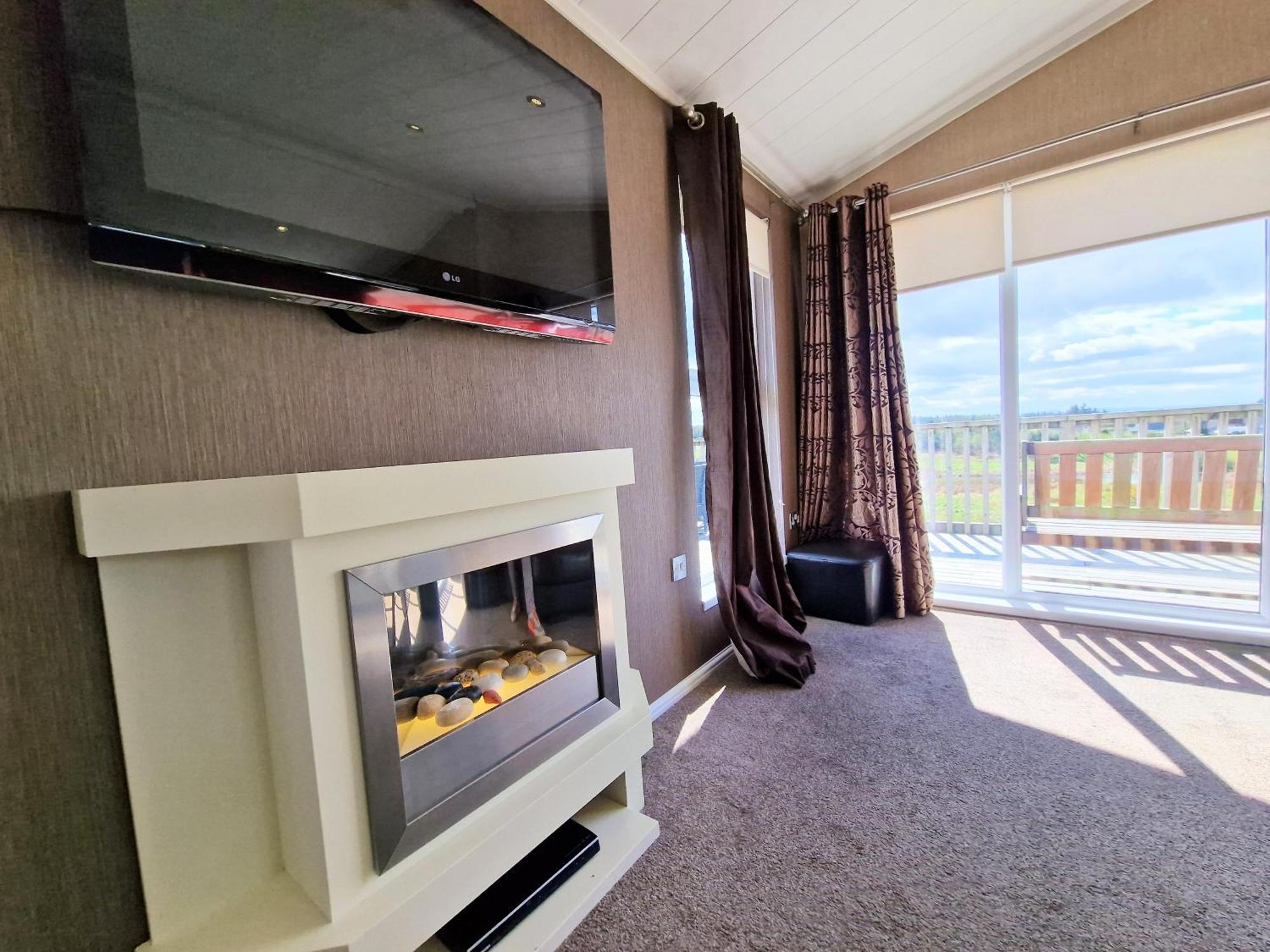 Benarty 11 With Private Hot Tub - Fife - Loch Leven - Lomond Hills - Pet Friendly Villa Kelty Exterior photo
